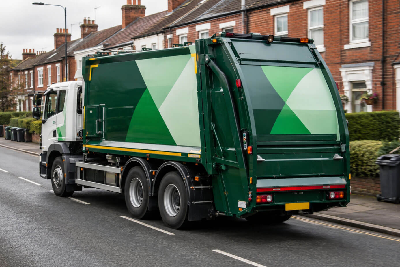 Refuse collection vehicle fitted with a Rooya camera